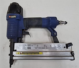 Campbell Hausfeld -2 in. 2-in-1 Brad Nailer/Stapler -USED